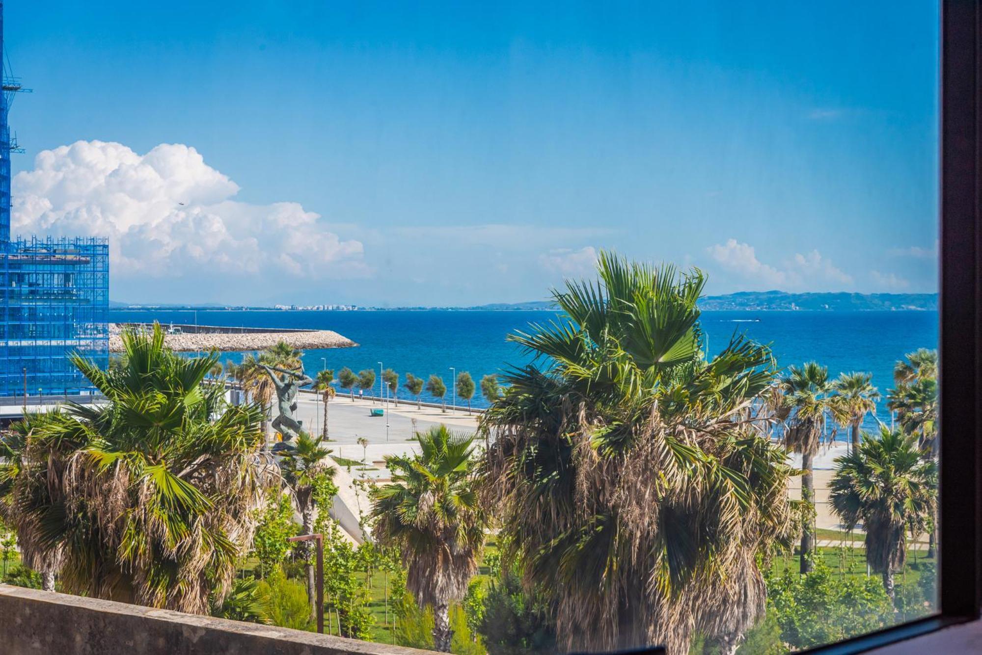 Marina Luxury Suites By Ps Durrës Eksteriør billede
